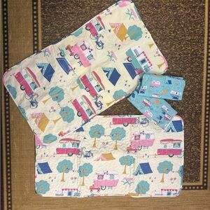 Lot of Camping king size pillowshams and pillow cases (2 each)